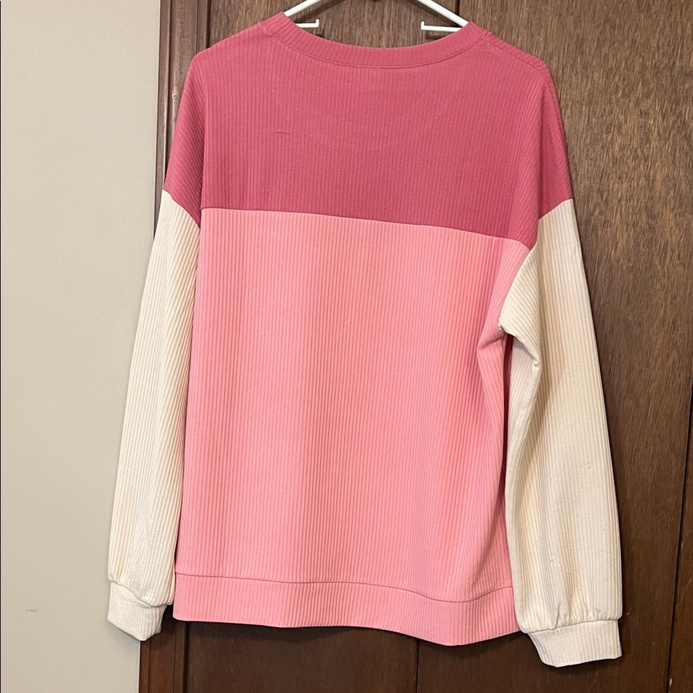 Wiholl Chic Colorblock Sweatshirt in Pink and Cream - Picture 8 of 8